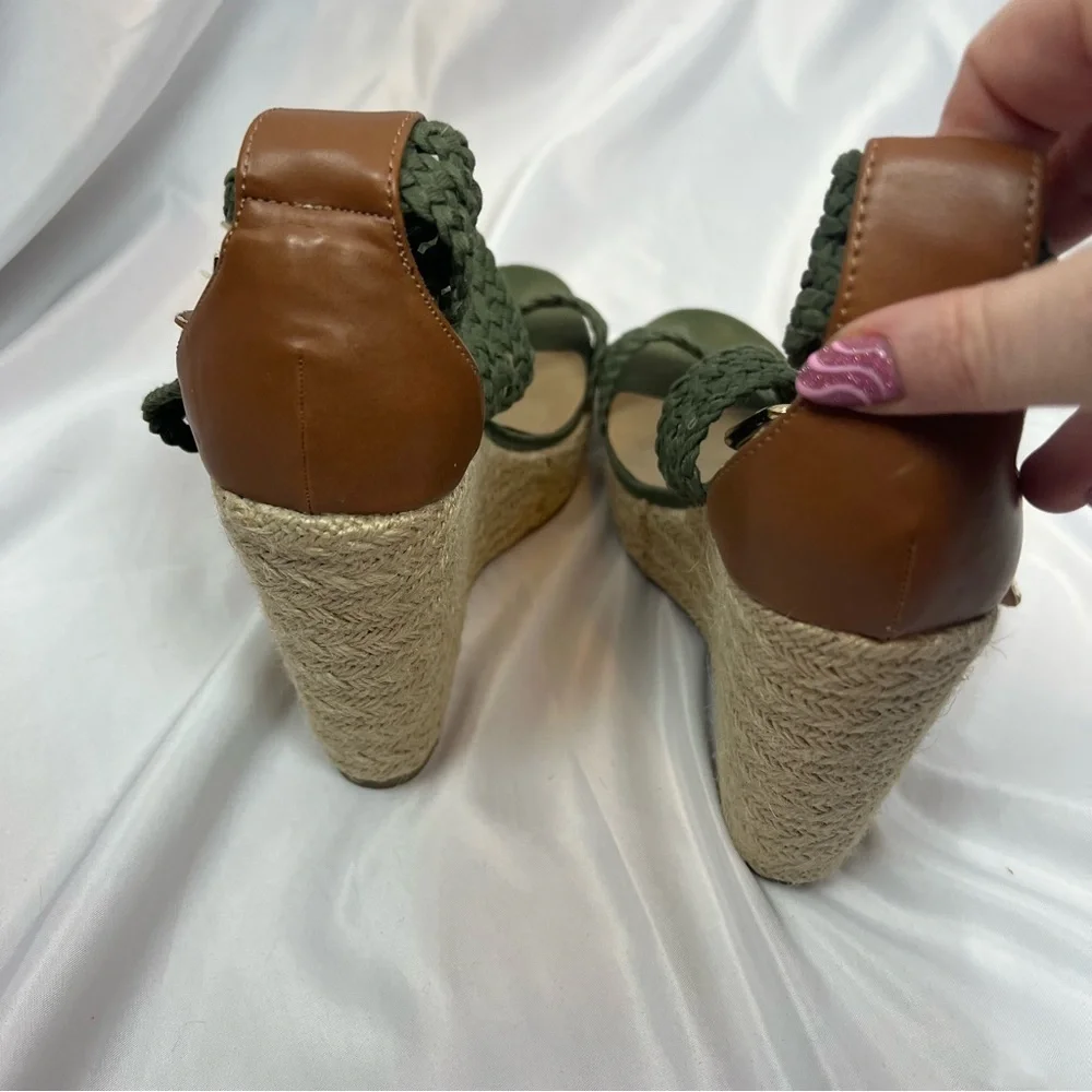 Steve Madden Magestee Espadrille Wedge Heels Green, size 8
